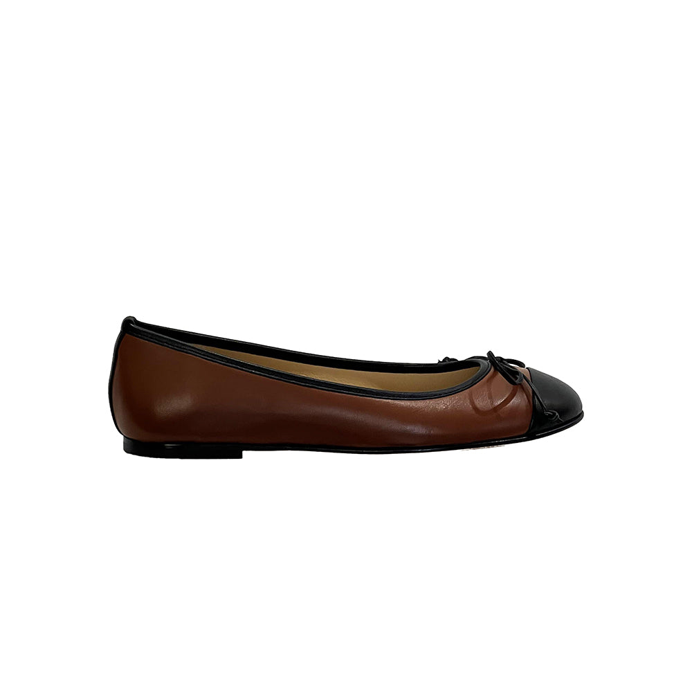 AVELY Nappa 2 Tone Cap Toe Flat Cohiba/Black